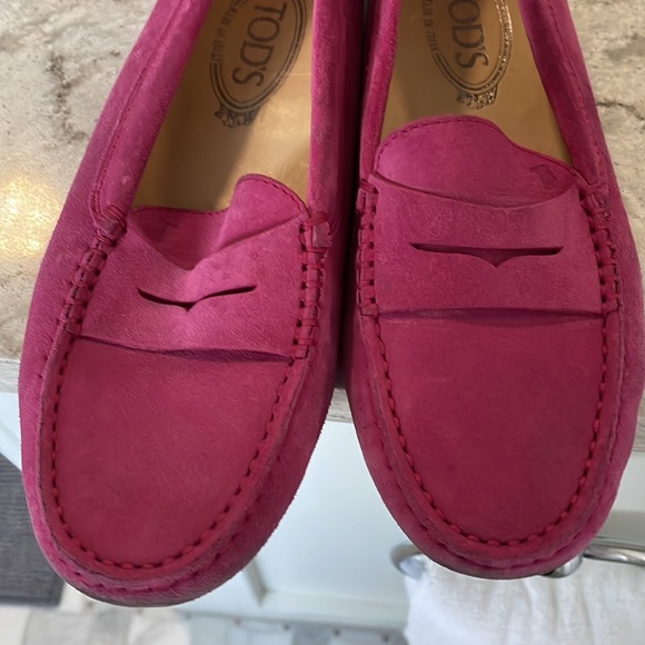 Tod's Gommino Driving Shoes Pink Suede - Picture 12 of 13